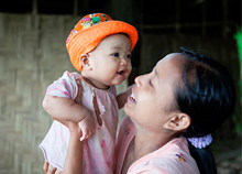 ⓒ Sai Thiha Soe/Save the Children 妊娠から2歳までの「1000日」サポートに取り組みます