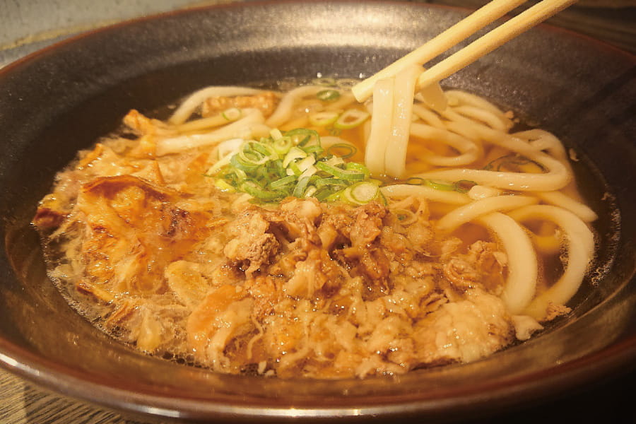 大阪名物肉かすうどん